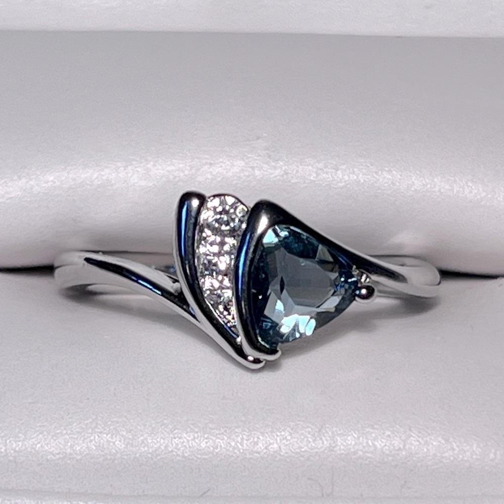 Trillion Cut Aquamarine Ring